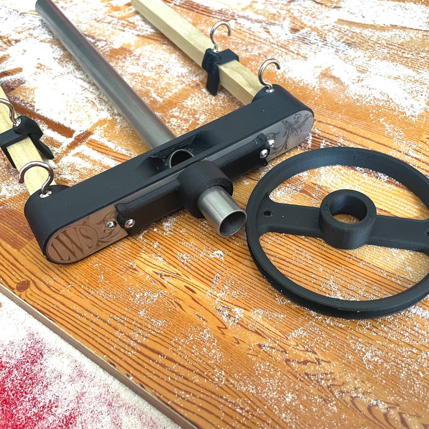 HH Compatible Scotch or Irish Tension slider hook flyer with stainless shaft. (HV-HV-HV-HTB)